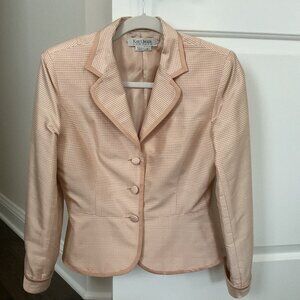 So Pretty and Feminine!  Silk Kay Unger Jacket In Excellent Condition